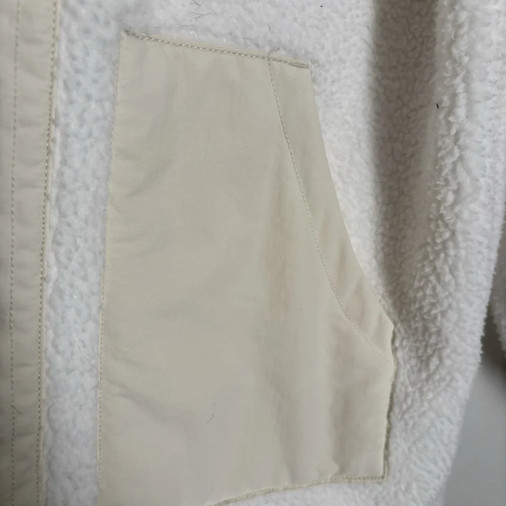 J Crew Teddy Sherpa Jacket Womens Medium Ivory Beige Snap Button Preppy‎ Pockets